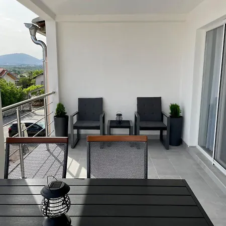 Apartment Seascape - Relaxing Home, Steps From The Water!