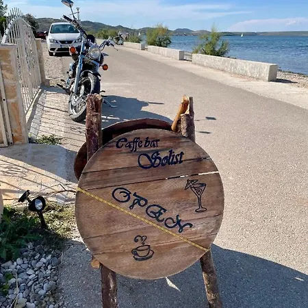 Seascape - Relaxing Home, Steps From The Water! * Bilice