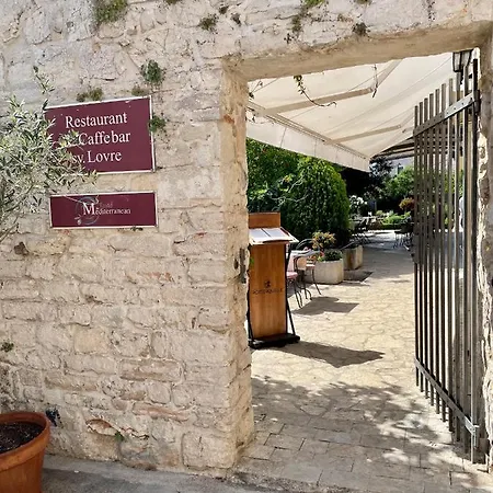 Seascape - Relaxing Home, Steps From The Water!