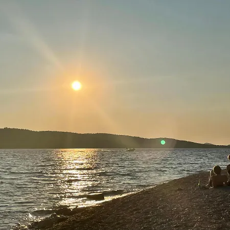 Seascape - Relaxing Home, Steps From The Water! *