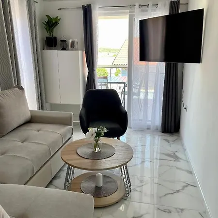 Daire Seascape - Relaxing Home, Steps From The Water! Bilice