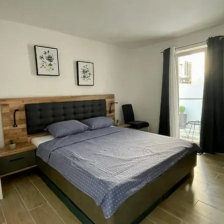 Seascape - Relaxing Home, Steps From The Water! Apartment *