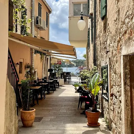 Seascape - Relaxing Home, Steps From The Water! Daire *