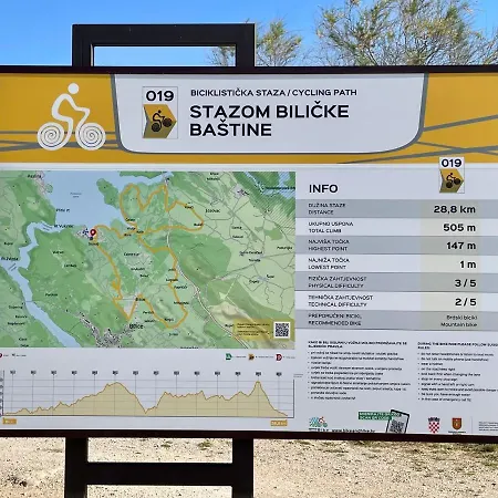 Seascape - Relaxing Home, Steps From The Water! Lejlighed