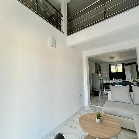 Apartment Seascape - Relaxing Home, Steps From The Water!