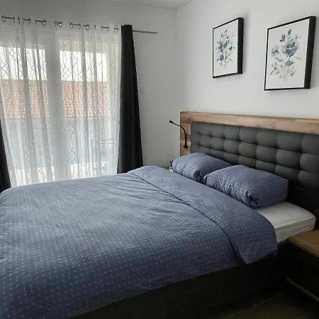 Seascape - Relaxing Home, Steps From The Water! Apartment Bilice