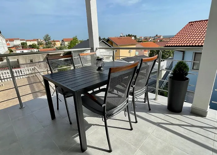 Seascape - Relaxing Home, Steps From The Water! Appartement