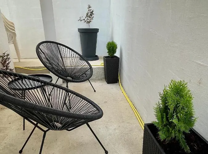 Seascape - Relaxing Home, Steps From The Water! Bilice