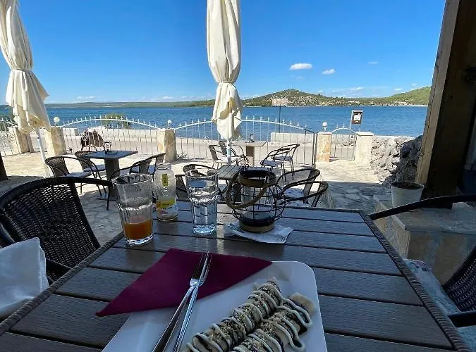 Seascape - Relaxing Home, Steps From The Water! * 比利切