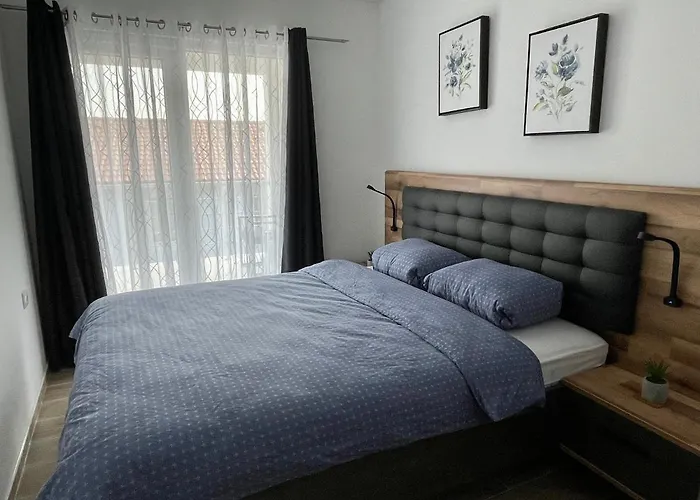 Seascape - Relaxing Home, Steps From The Water! Appartement Bilice